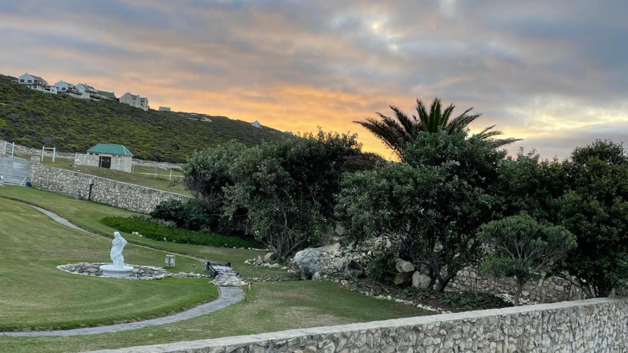 Cliff Haven Hotel Struisbaai Exterior foto